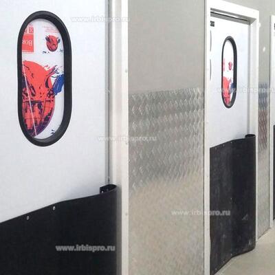 Маятниковые двери с фиксацией 90 градусов